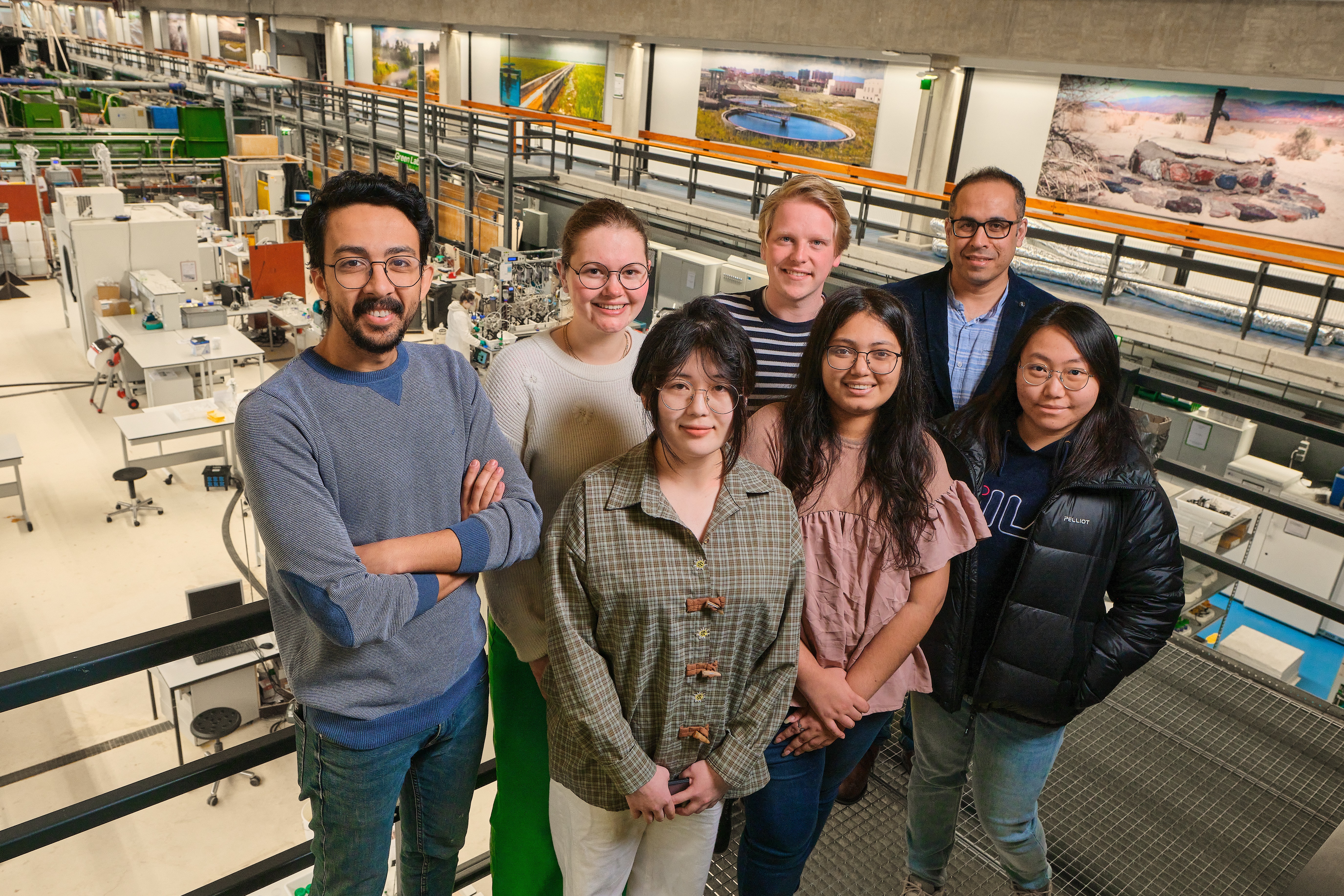 Amir met studenten TU Delft