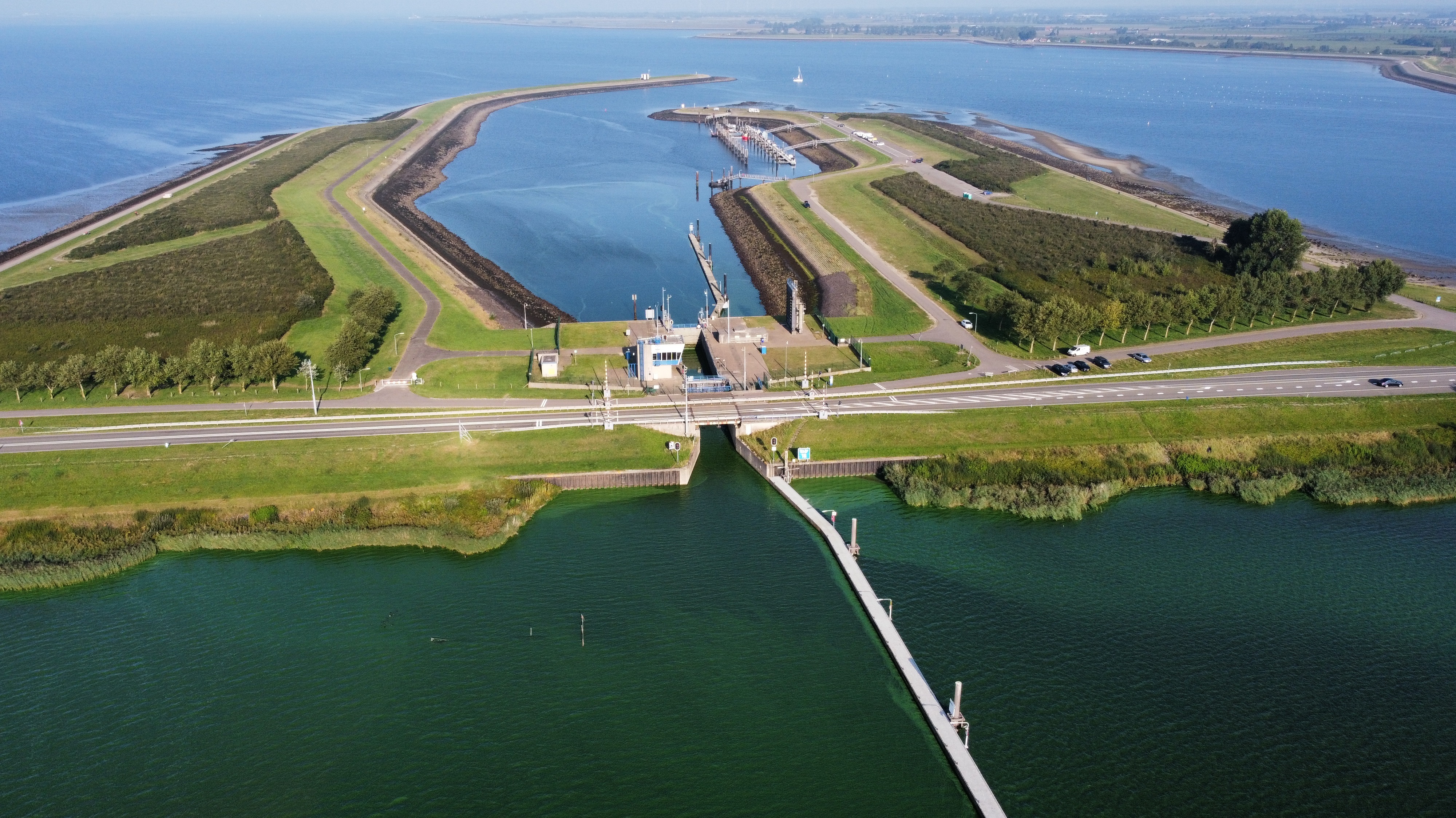 Dronebeeld zeewater pilot locatie