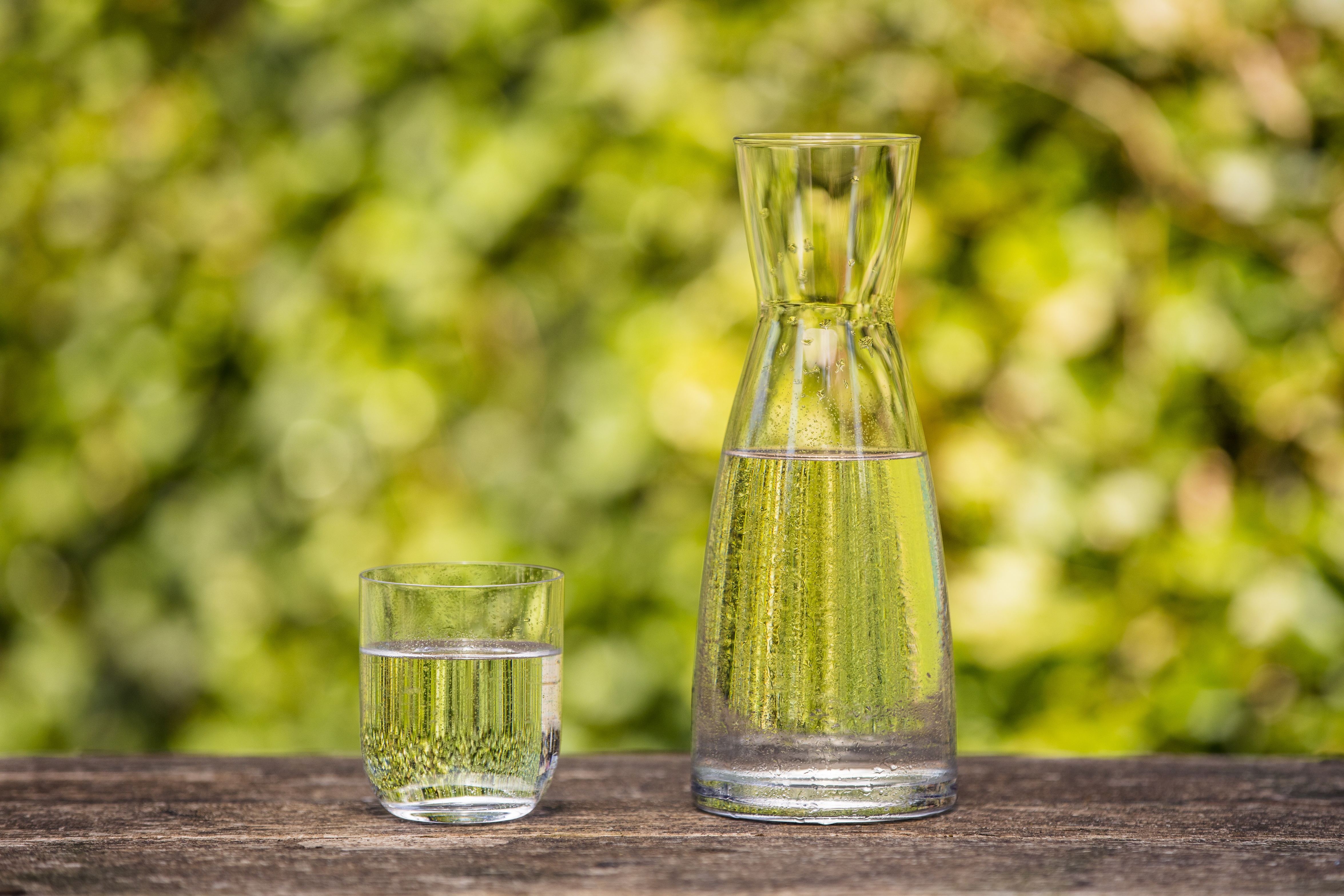 karaf-en-glas-in-groen
