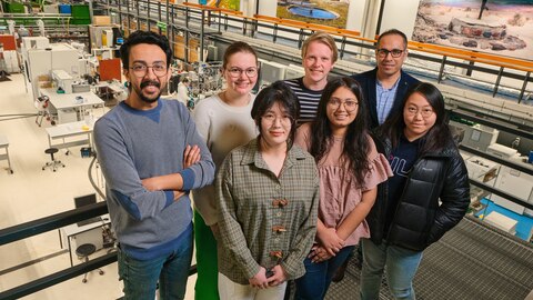 Amir met studenten TU Delft