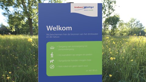 Welkomstbord in ons natuurgebied