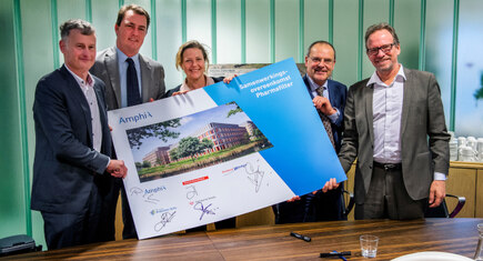 Ondertekening Pharmafilter Amphiaziekenhuis