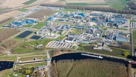Luchtfoto SABIC Bergen op Zoom