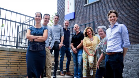medewerkers buiten divers